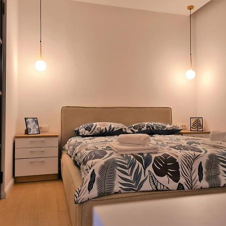 Tom'S Luxury Apartment Zadar, Branimirova Obala Exteriör bild