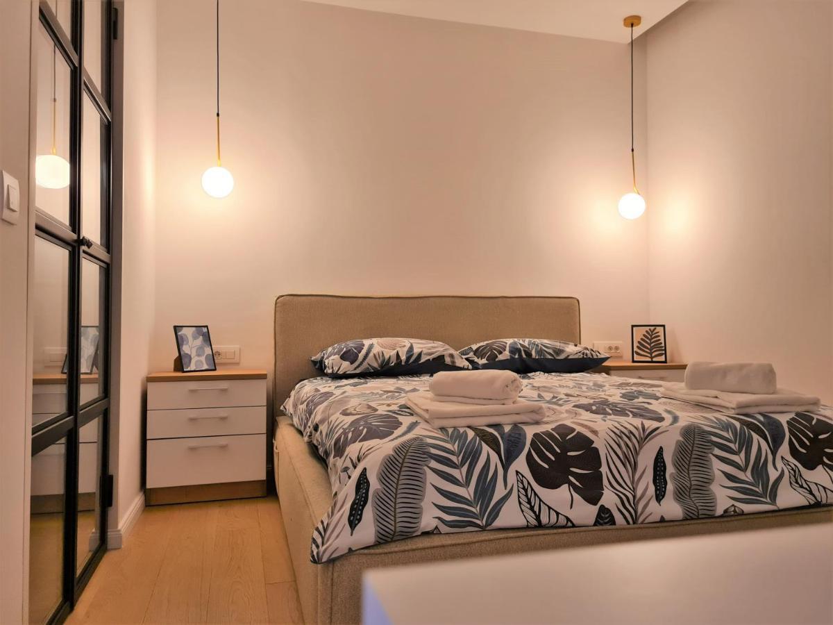 Tom'S Luxury Apartment Zadar, Branimirova Obala Exteriör bild